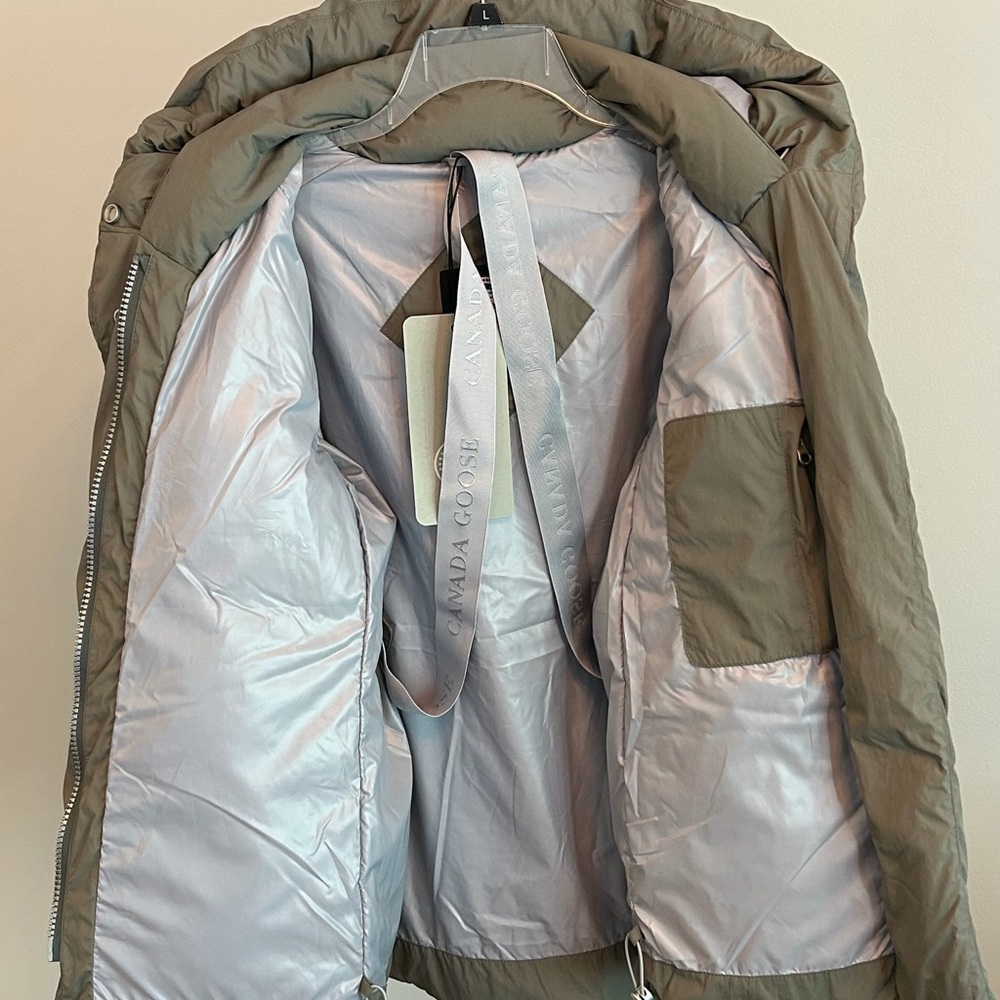 Canada Goose Women's Marlow Parka Puffer Jacket, Sagebrush, L, NWT - Picture 8 of 16